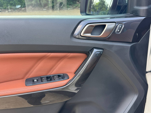Ford Everest 2020 titanium full