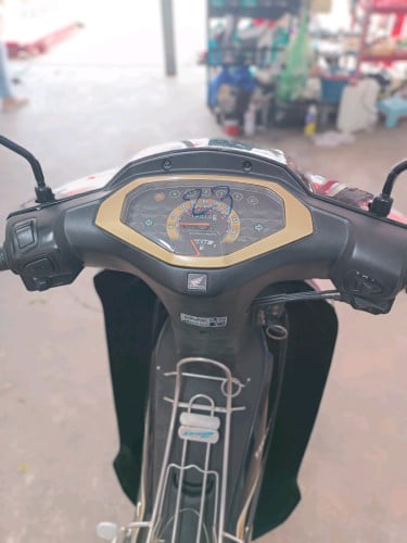 Honda Dream 023