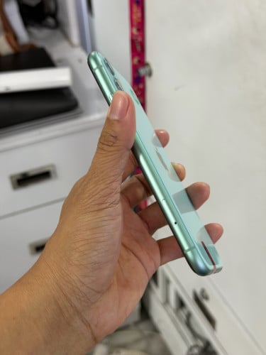 iPhone 11 (64)G