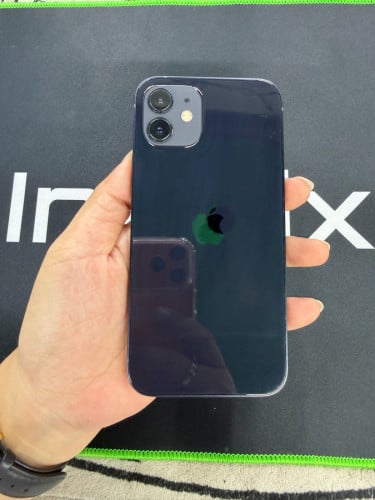 iPhone 12 សានុំហ្សីន