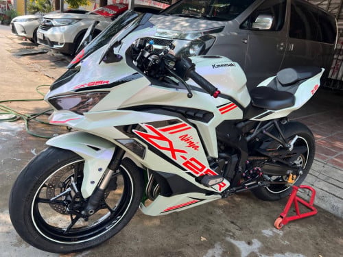 Kawasaki Ninja ZX25R ឆ្នាំ020