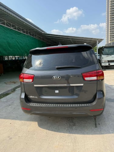 Kia carnival 2015