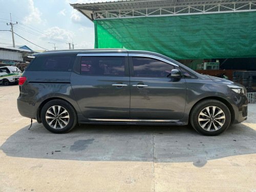 Kia carnival 2015