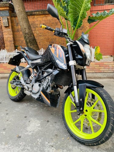 KTM DUKE (590$)2016 India 200cc have id card