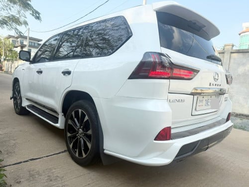 Lexus 570. ឆ្នាំ 2015 ឡេីង 2021 ឡេីង ក្នុង ក្រៅ Arab