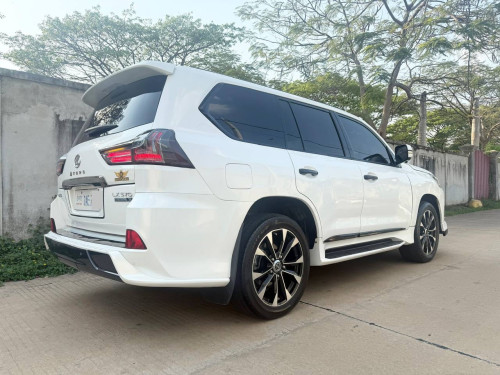 Lexus 570. ឆ្នាំ 2015 ឡេីង 2021 ឡេីង ក្នុង ក្រៅ Arab