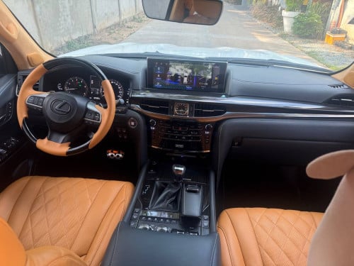 Lexus 570. ឆ្នាំ 2015 ឡេីង 2021 ឡេីង ក្នុង ក្រៅ Arab
