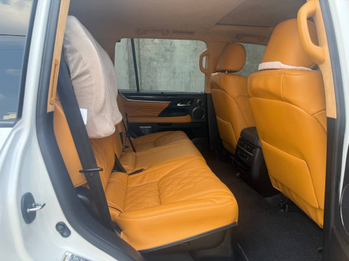 Lexus 570. ឆ្នាំ 2015 ឡេីង 2021 ឡេីង ក្នុង ក្រៅ Arab