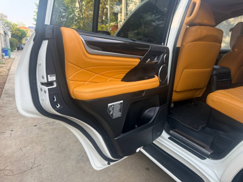 Lexus 570. ឆ្នាំ 2015 ឡេីង 2021 ឡេីង ក្នុង ក្រៅ Arab