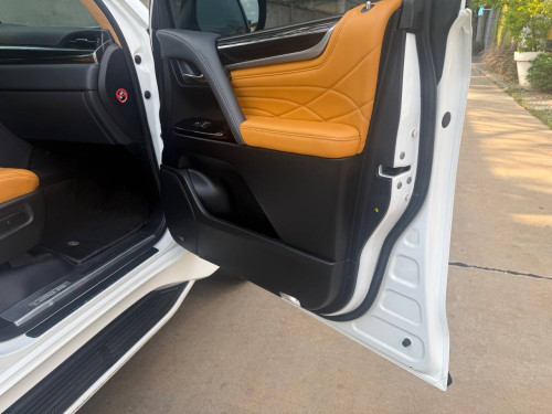 Lexus 570. ឆ្នាំ 2015 ឡេីង 2021 ឡេីង ក្នុង ក្រៅ Arab