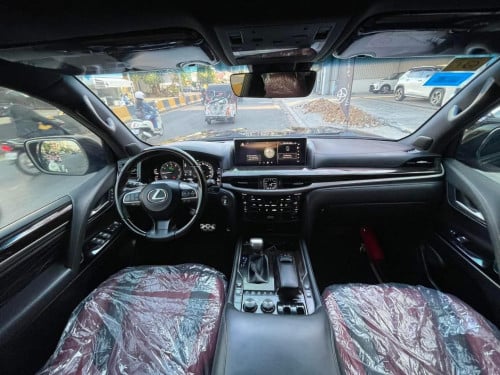 Lexus LX570 2020 Kuro