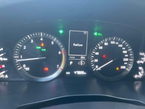 Lexus LX570 2020 Kuro