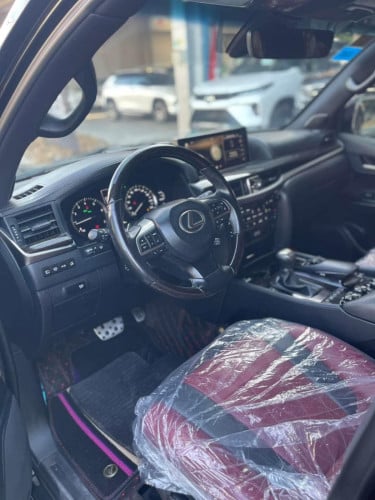 Lexus LX570 2020 Kuro