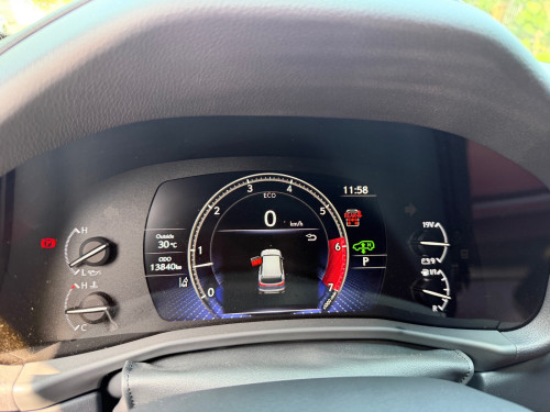 Lexus LX600 ឆ្នាំ2024 Turbo sport Full Option 25 Speakers ម្ចាស់ដើមប្រើបាន1មុឺនគីឡូជាង នៅស្កុត1ជុំ