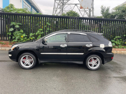 Lexus Rex 330 black