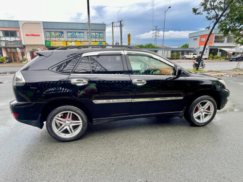 Lexus Rex 330 black