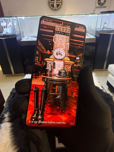 MetaVertu 2 alligator