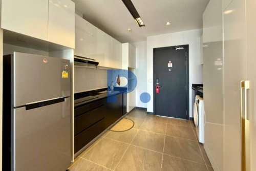 Modern 1 Bedroom Apartment for RENT near Independence Monument