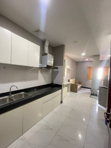 Nice Western Studio Apartment Elevator near Orrusey Market