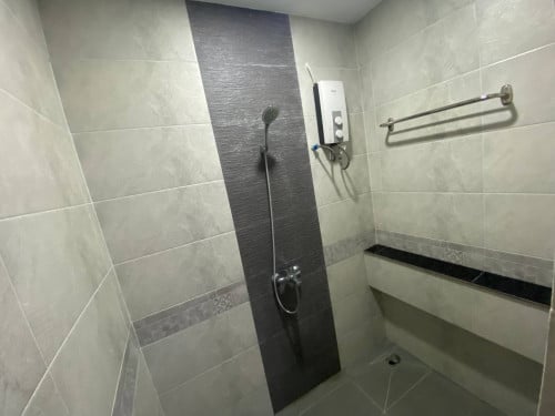 Nice Western Studio Apartment Elevator near Orrusey Market