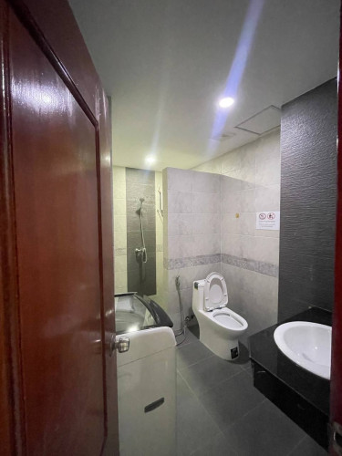 Nice Western Studio Apartment Elevator near Orrusey Market