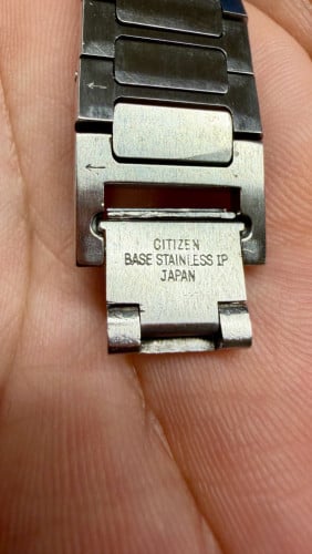 Original Vintage CITIZEN Exceed Tank Quartz Slim Two-Tone Champagne Dial 1997 - (Condition 70%)