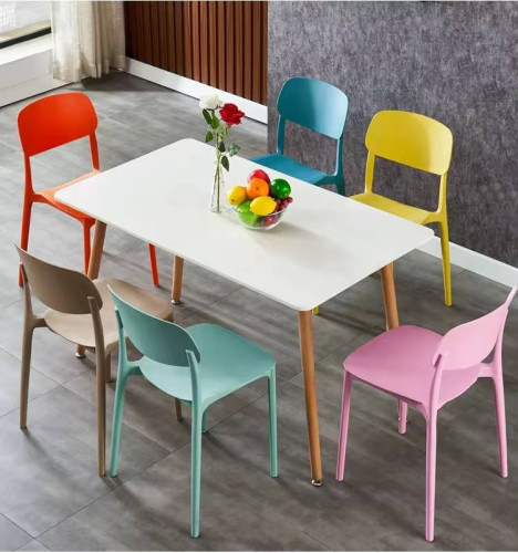 Plastic chair available in stock full color ( កៅអីជ័រស្វិត)