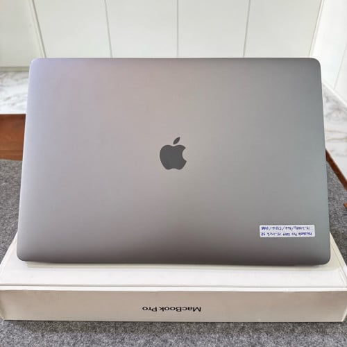 MacBook Pro 2017 15-inch CPU i7 | 16G | 512G | VGA 4G មួយទឹកស្អាត ធានា 3 ខែ