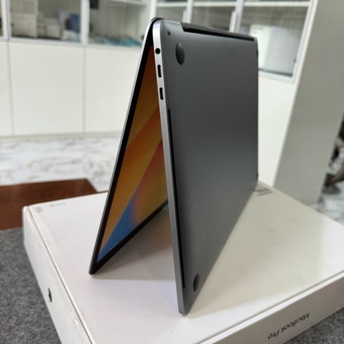MacBook Pro 2017 15-inch CPU i7 | 16G | 512G | VGA 4G មួយទឹកស្អាត ធានា 3 ខែ