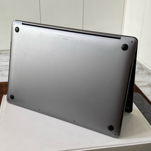 MacBook Pro 2019 15-inch CPU i7 | 16G | 256G | VGA 4G មួយទឹកស្អាត ធានា 3 ខែ