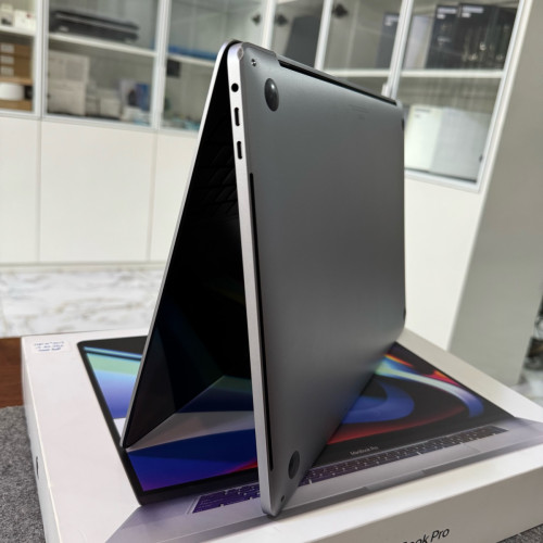 MacBook Pro 2019 16-inch CPU i7 | 16G | 512G | VGA 4G មួយទឹកស្អាត ធានា 3 ខែ