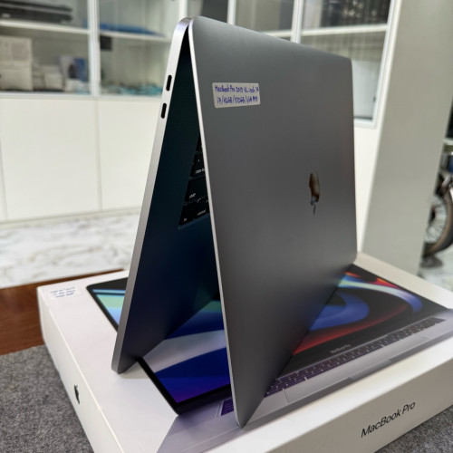 MacBook Pro 2019 16-inch CPU i7 | 16G | 512G | VGA 4G មួយទឹកស្អាត ធានា 3 ខែ