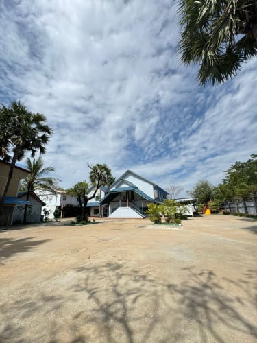 Resort - រីសត សរុបបន្ទប់ទាំងអស់ 120 ទាំងធំទាំងតូច