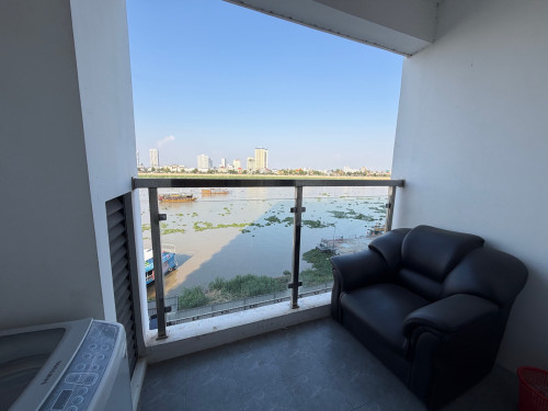 Riverside condos
