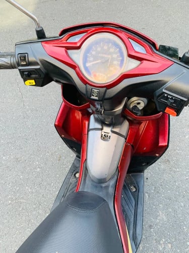 SUZUKI IMPULSE (710$)2016 Japan 125cc