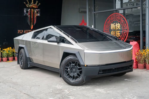 Tesla Cyber Truck / Gold 2024 ក្រដាស់ពន្ធ