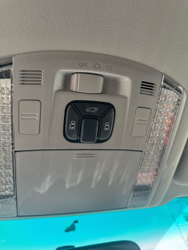 TOYOTA ALPHARD 2011 23400$ សាងបានចរចារបាន