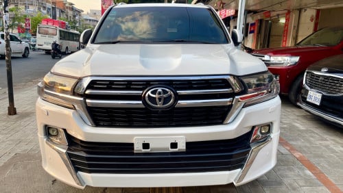 Toyota Land Cruiser 2009 V6 Urgent sale!!!