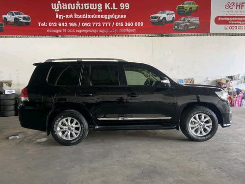 Toyota Landcriser 2017 ( GX- R )
