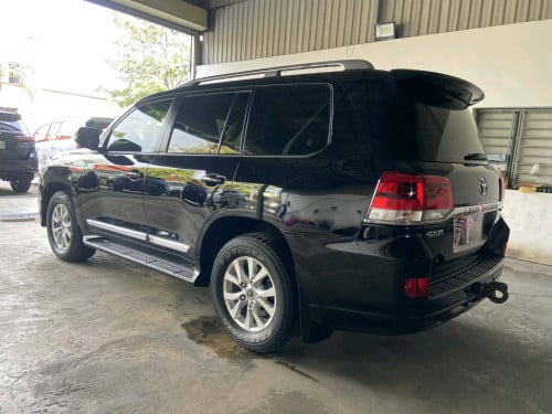 Toyota Landcriser 2017 ( GX- R )