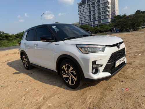 Toyota Raize 2023 ម្ខាស់ដើមទី១ទិញខ្លាញ់គោ គីឡូ១ម៉ឺនជាងគីឡូទេ ថ្មីណាស់ទឹកថ្នាំស៊្រីន១ជុំ