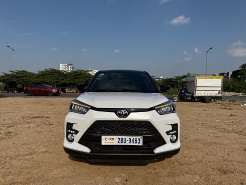 Toyota Raize 2023 ម្ខាស់ដើមទី១ទិញខ្លាញ់គោ គីឡូ១ម៉ឺនជាងគីឡូទេ ថ្មីណាស់ទឹកថ្នាំស៊្រីន១ជុំ