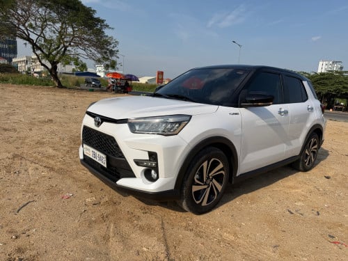 Toyota Raize 2023 ម្ខាស់ដើមទី១ទិញខ្លាញ់គោ គីឡូ១ម៉ឺនជាងគីឡូទេ ថ្មីណាស់ទឹកថ្នាំស៊្រីន១ជុំ