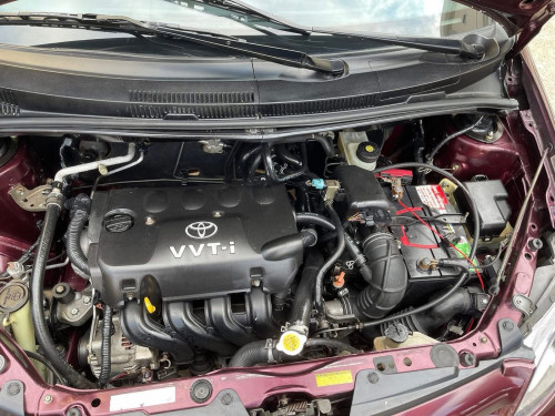 Toyota Scion 2004