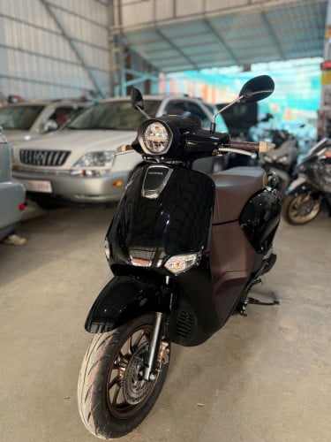 ហាងលក់ម៉ូតូគឹមអេង