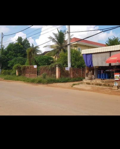 ដីកាច់ជ្រុងជាប់មាត់ស្ទឹងសៀមរាបសំរាប់លក់