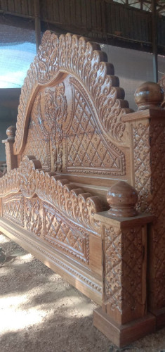 គ្រែម៉ូតព្រះវិហារ