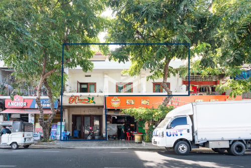 សណ្ឋាគារសម្រាប់លក់-12-Room Hotel For Sale Near Night Market