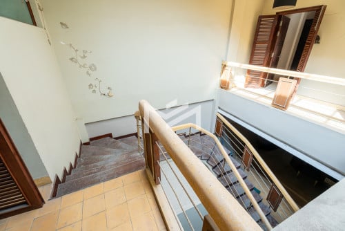សណ្ឋាគារសម្រាប់លក់-12-Room Hotel For Sale Near Night Market