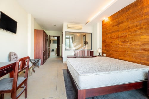 សណ្ឋាគារសម្រាប់លក់-12-Room Hotel For Sale Near Night Market
